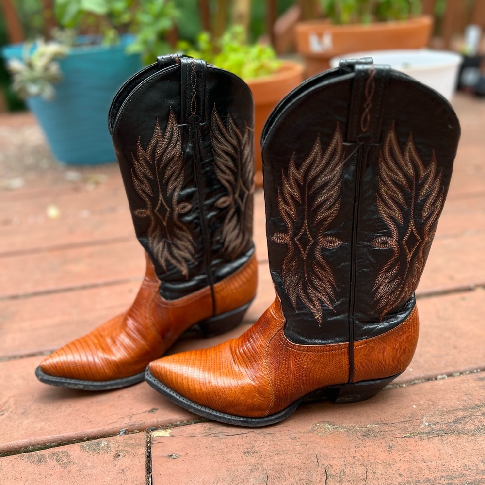 Authentic Tony Lama Cowgirl Boots - 7M - black and brown leather - Western - Picture 11 of 13